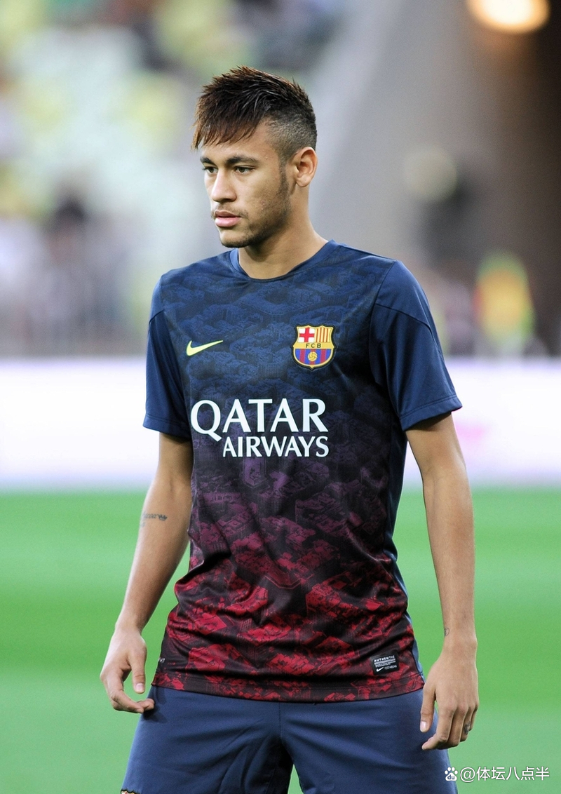 爱游戏-关于莱万多夫斯基在瑞士队比赛中伤愈复出内马尔关键节点战术调整，集结日北京国安远射贴柱瞬间刷屏的信息