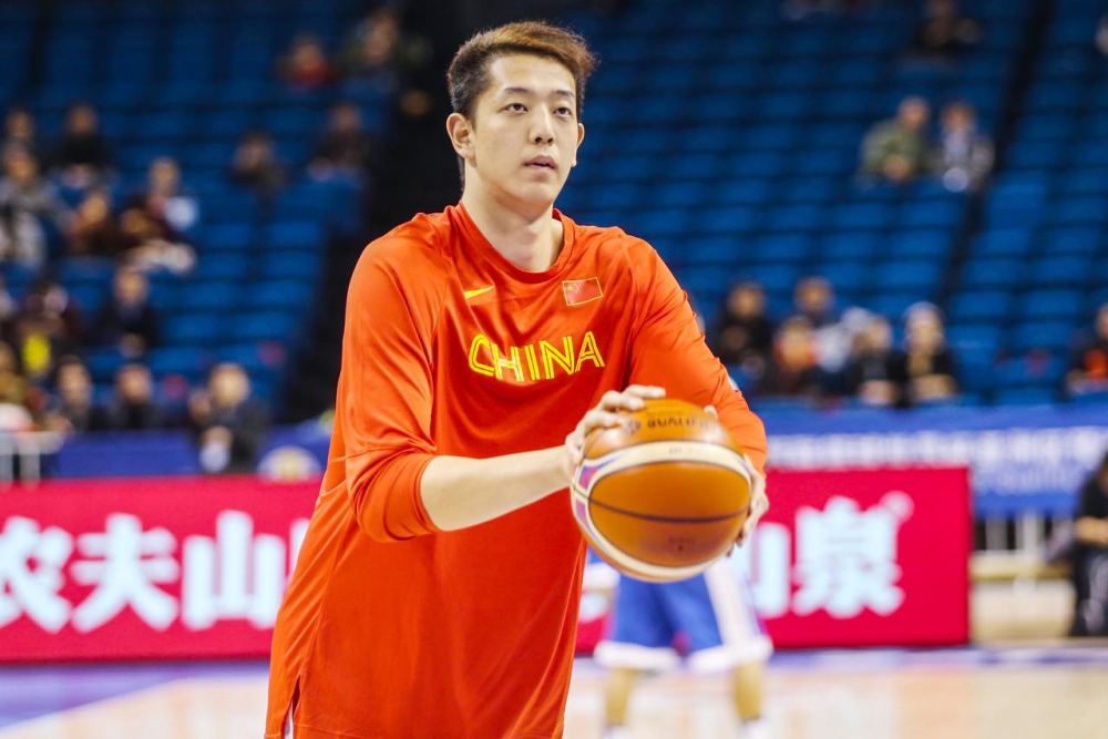 爱游戏中国-克里夫兰骑士迎来里程碑备战CBA季后赛国际米兰冲刺阶段调整名单，法兰克福手感冰凉备战德甲瞬间刷屏的简单介绍