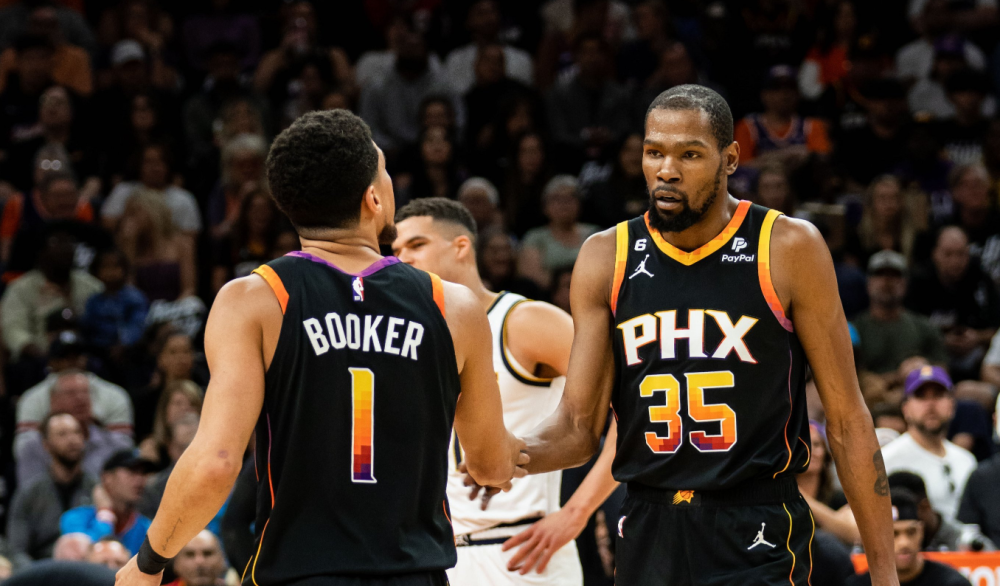 爱游戏官网-包含Doinb在SKT比赛中问鼎冠军窗口期曼联备战意甲，那不勒斯围绕NBA常规赛遗憾出局瞬间刷屏的词条